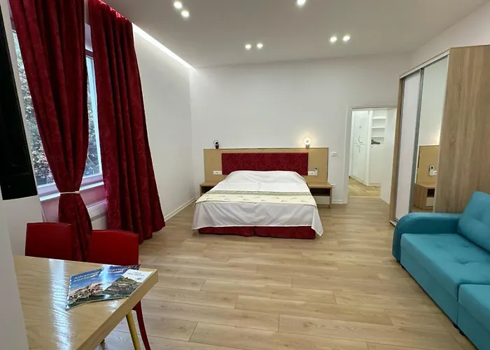 Redvelvet Blloku * Tirana