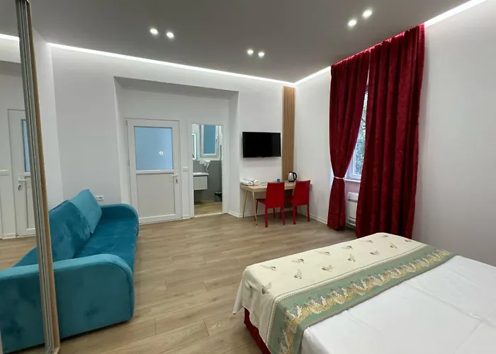 Redvelvet Blloku * Tirana